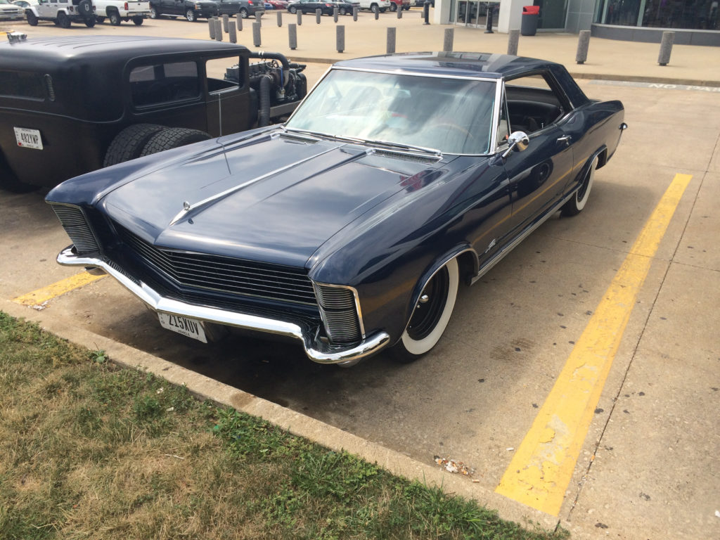 1965-Buick-Riviera,-Dark-Blue-Driver-Side-Front