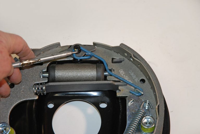 How to Assemble Drum Brakes (A StepbyStep Guide) OnAllCylinders
