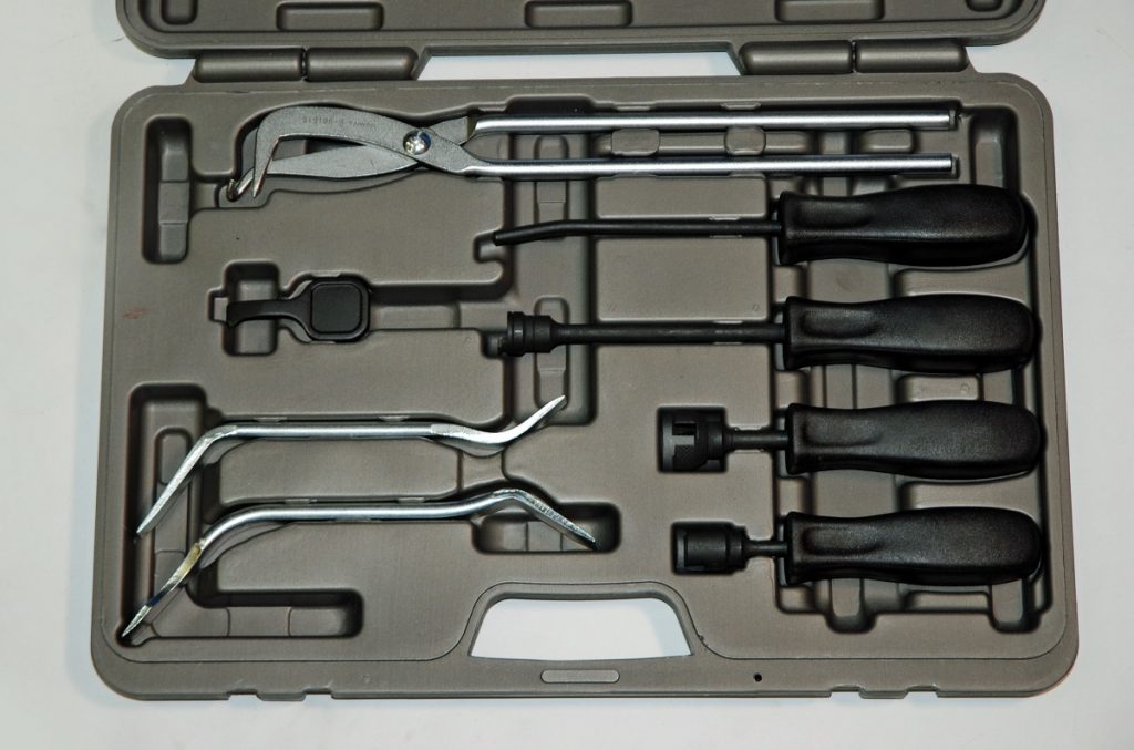 a complete drum brake install and removal tool kit from otc