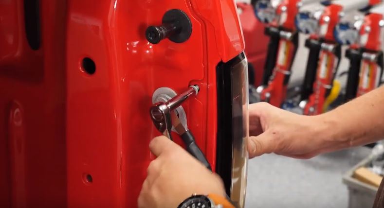 installing an anzo taillight into a ford f-150