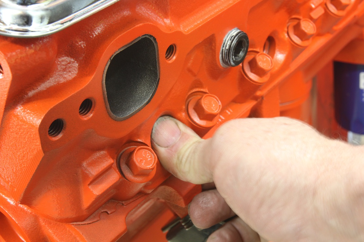How to Install a Distributor and Set Initial Timing