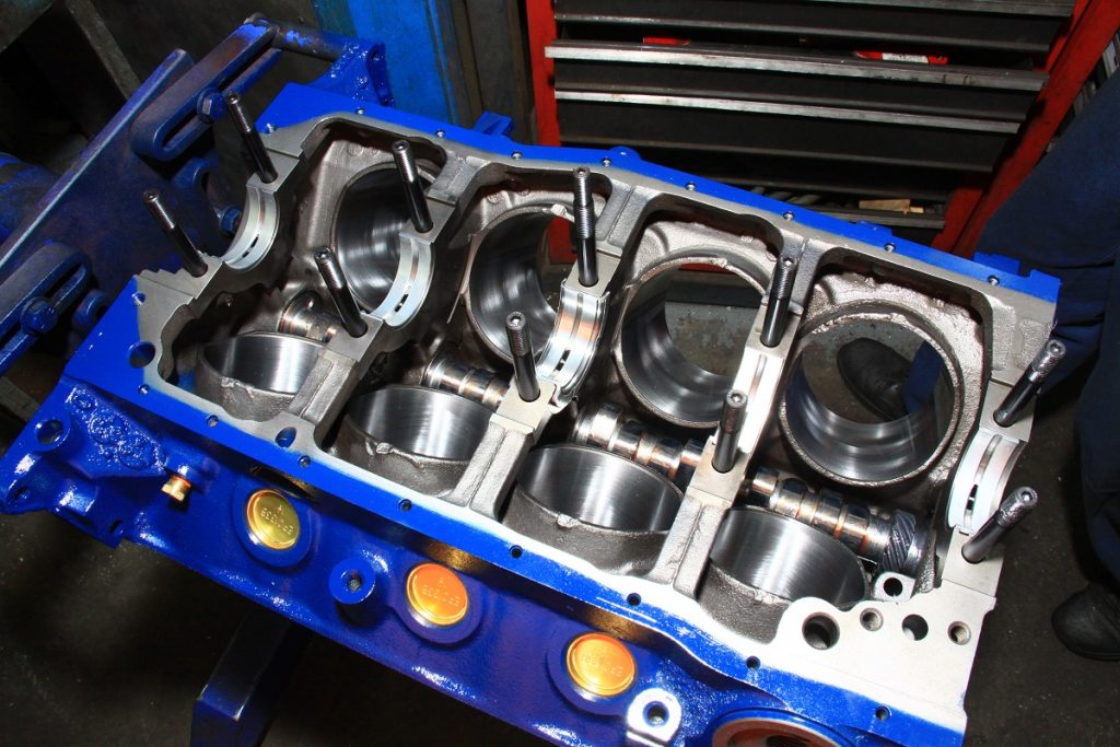 bottom end of ford 5.0 liter engine without rotating assembly
