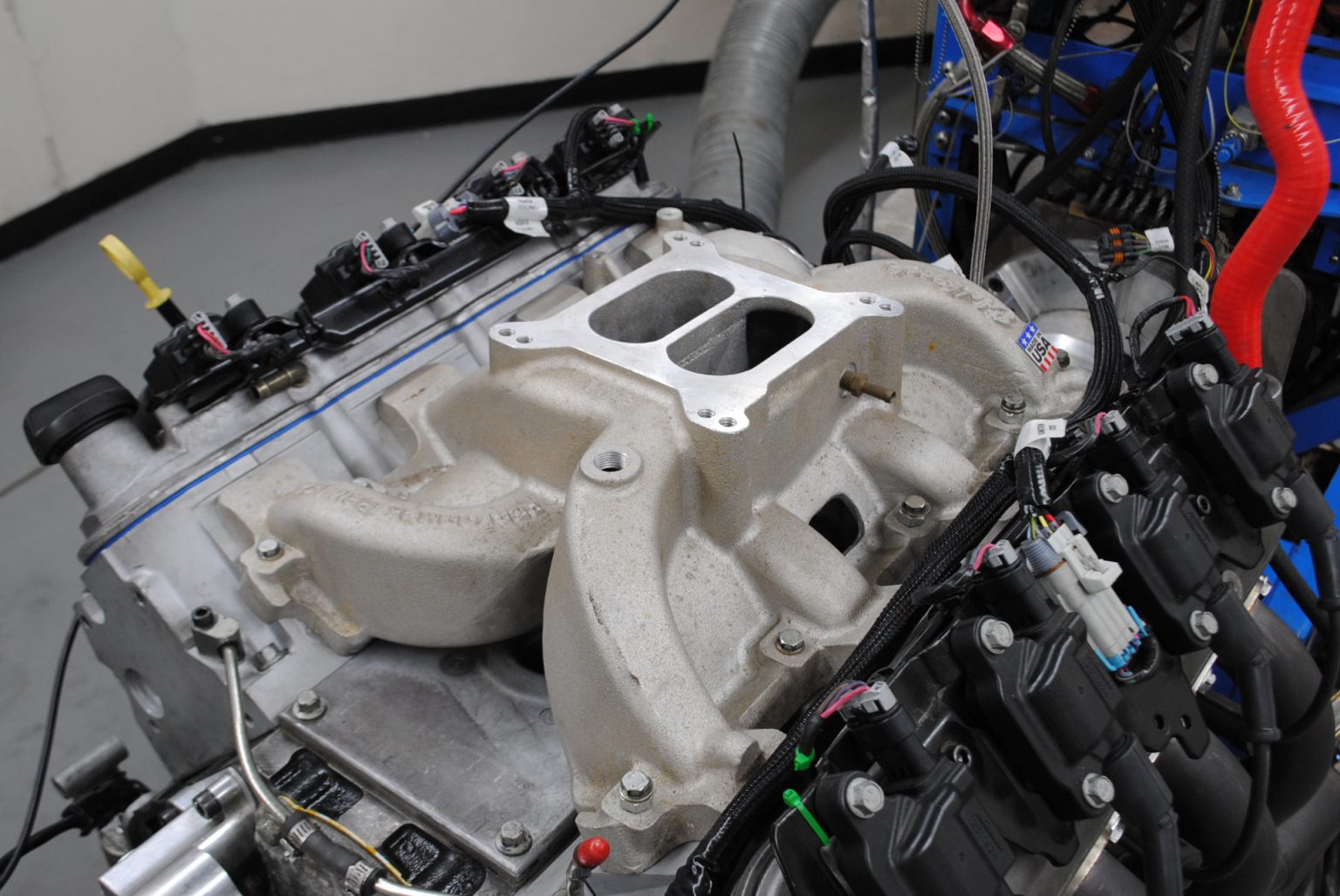 SinglePlane vs. DualPlane Intake Manifold Test on a Carbureted 4.8L LS