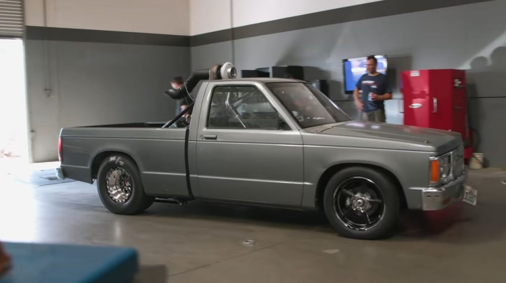 chevy s-10 drag truck with roof mounted turbocharger