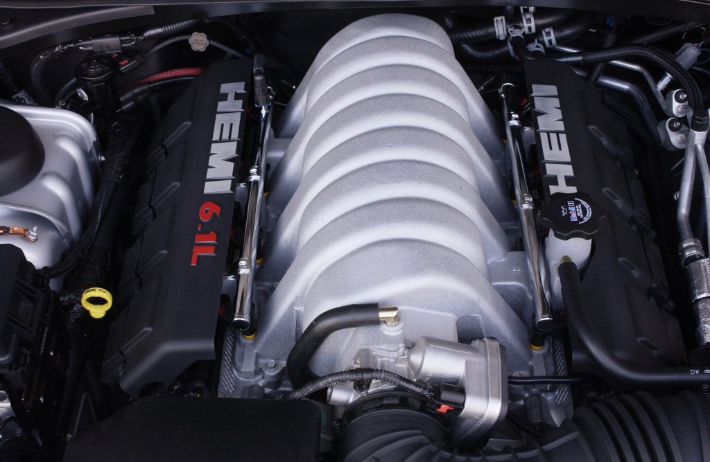 6.1L hemi engine from a 2006 dodge charger srt8