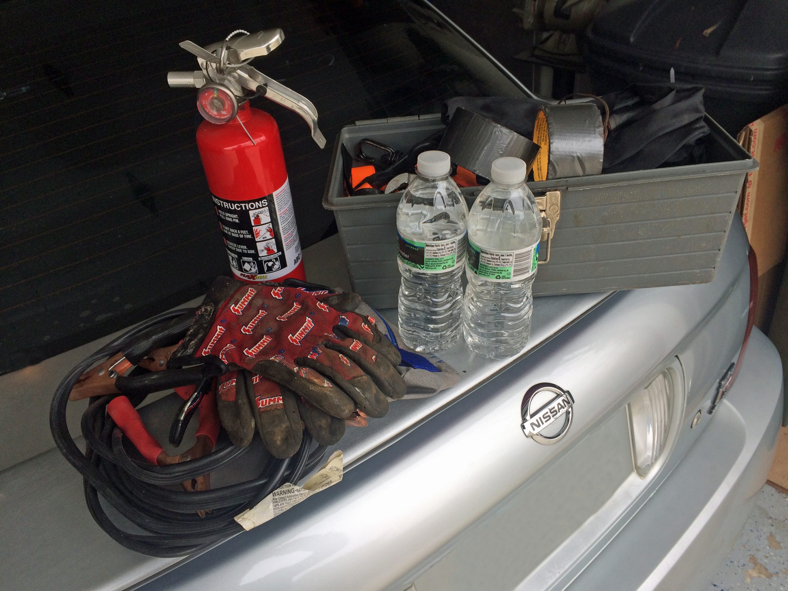10 Things That You Absolutely, Positively Have to Carry in Your Vehicle