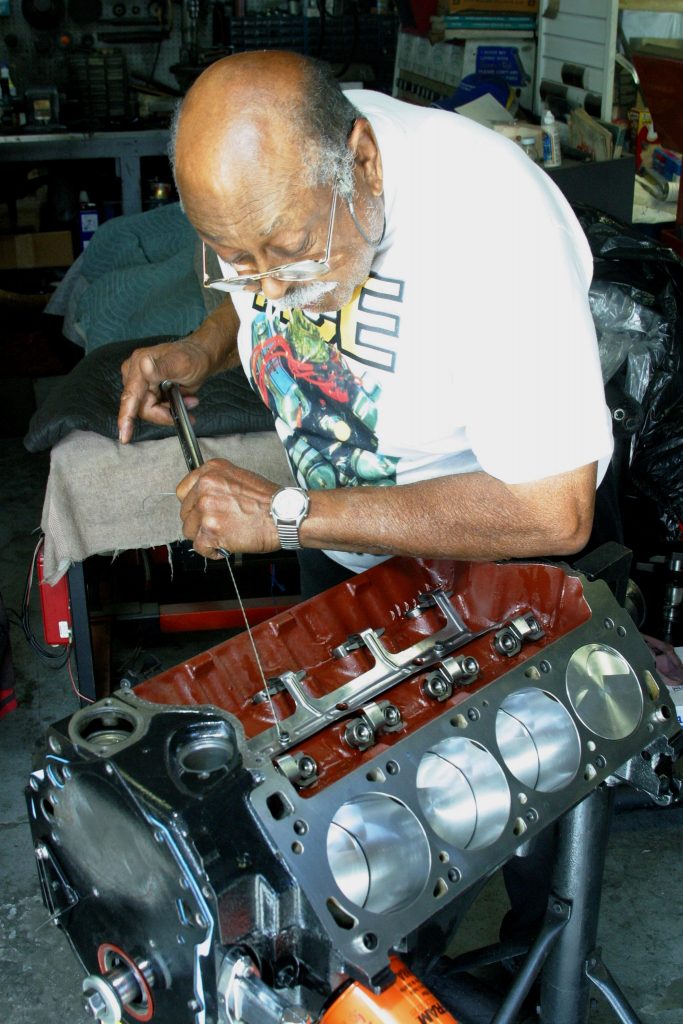 marvin mcafee working on a ford 351 Cleveland engine build