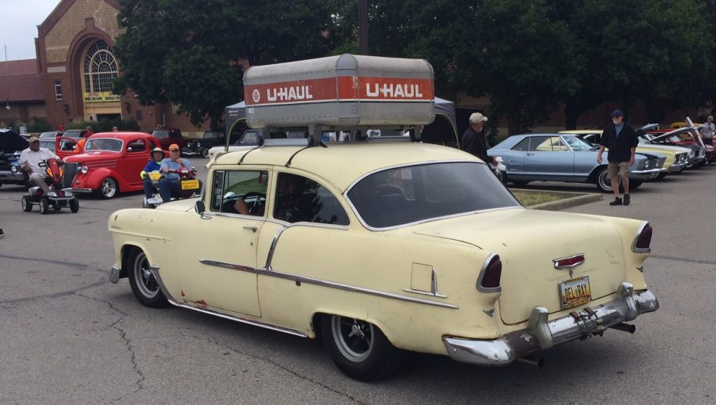 chevy del ray coupe with uhaul top trunk on rooftop carrier luggage rack