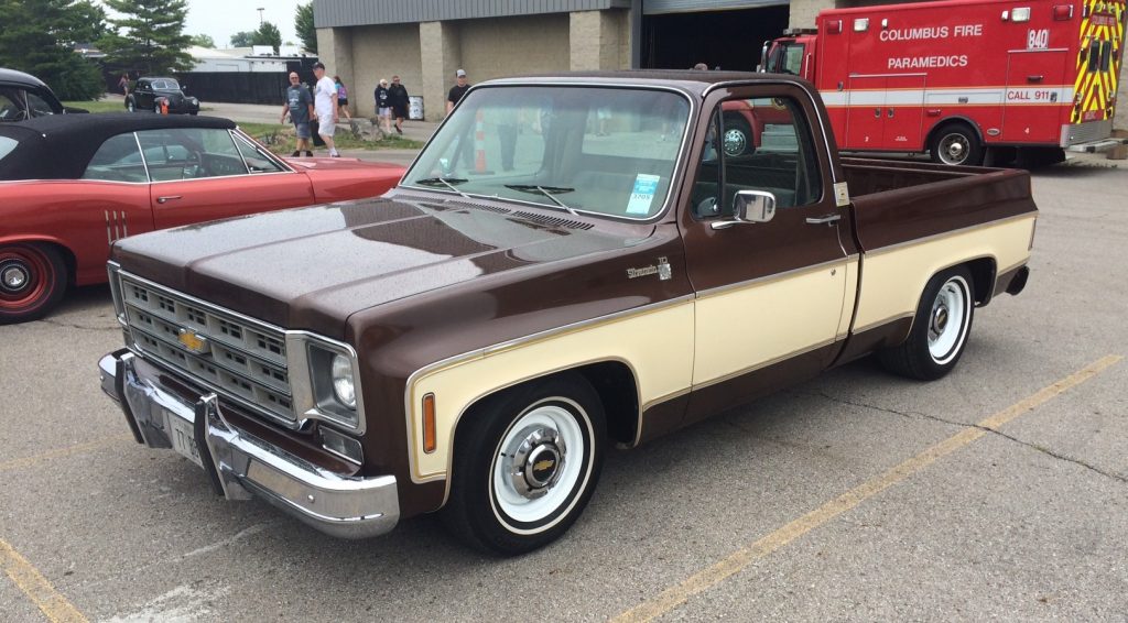 brown chevy silverado c-10 squarebody