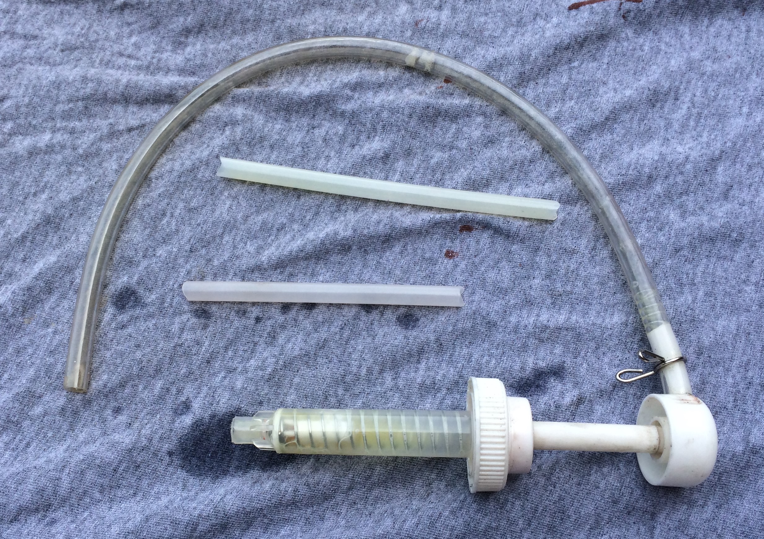 The Manual Fluid Transfer Pump A Toolbox Hero for MessFree