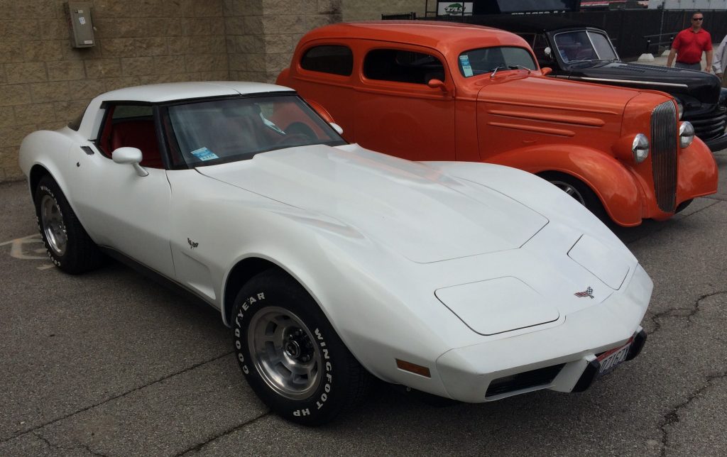 white 1979 corvette