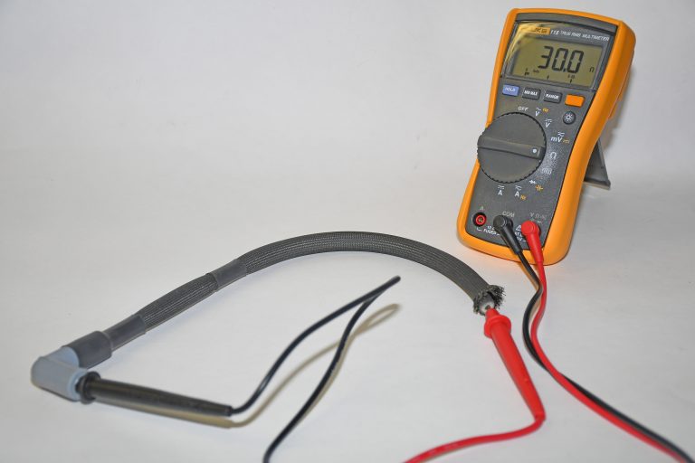 How to Choose & Use a Multimeter for Troubleshooting Automotive ...
