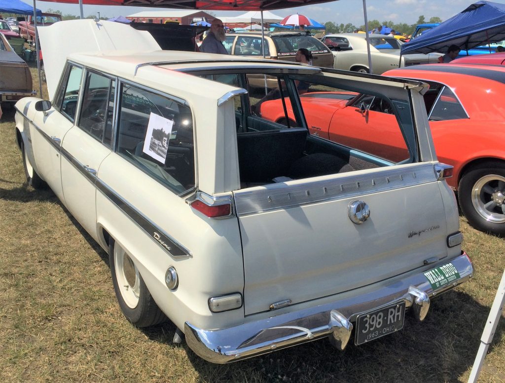 rear tailgate of a 1963 studebaker lark daytona wagonaire with supercharged v8