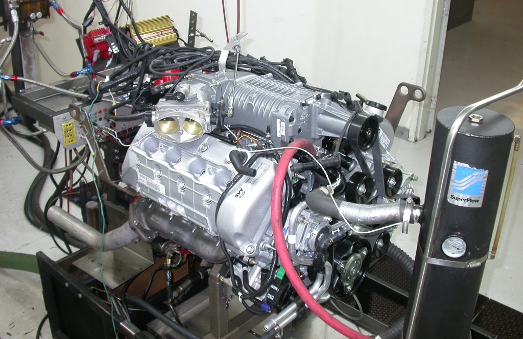4.6 liter supercharged ford mod motor with zex nitrous kit on engine dyno