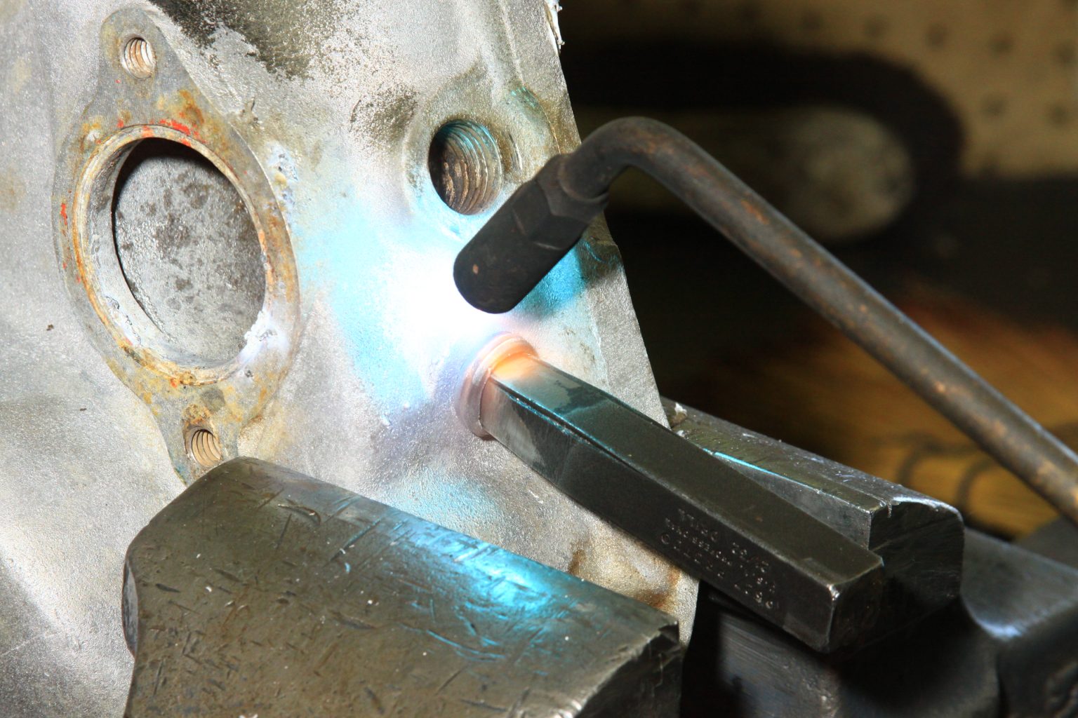 How to Remove Rusted Bolts and Loosen Stuck, Seized or Frozen Nuts and