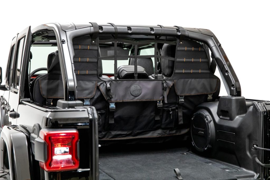 xg cargo rear cargo net divider in a jeep wrangler unlimited