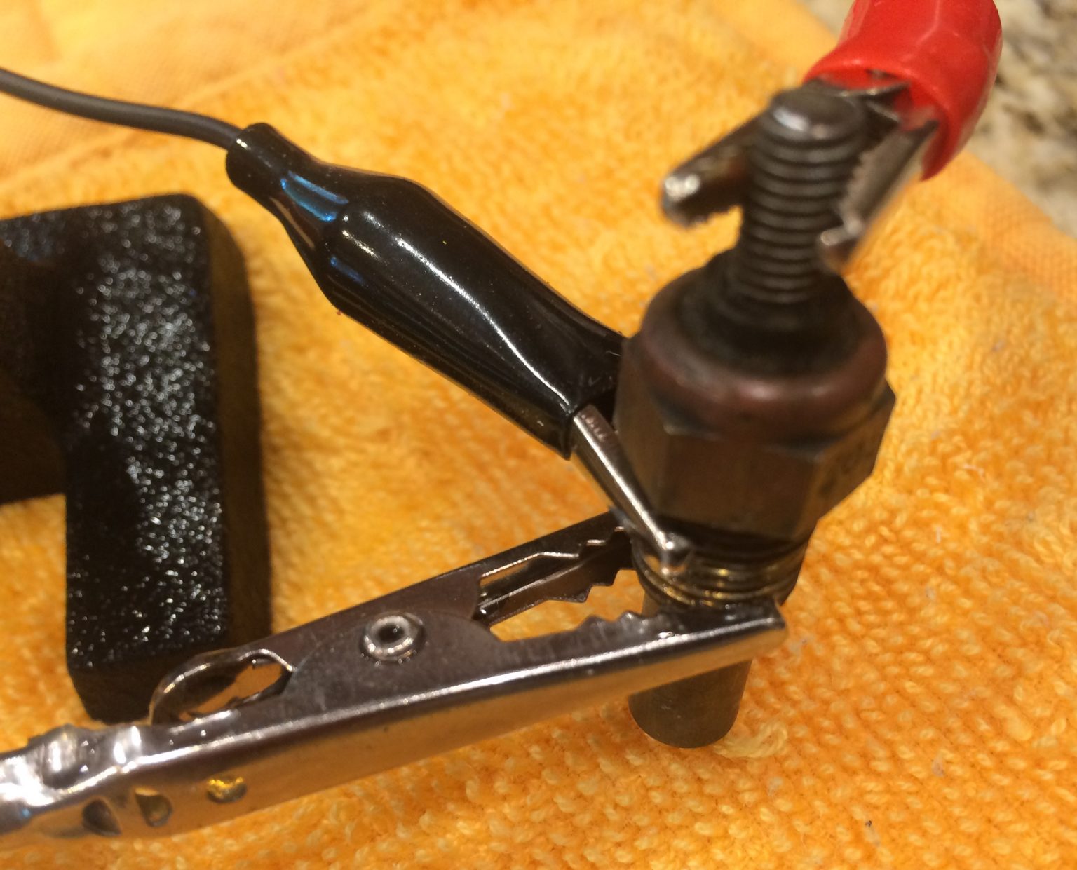 What's the Difference Between a Mechanical & Electrical Temperature