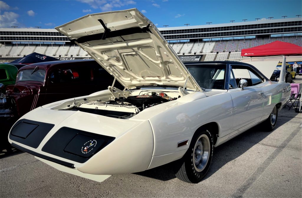 white 1970 plymouth superbird