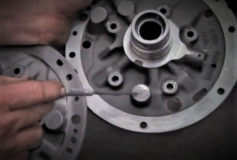 Video How to Modify a Stock Powerglide Transmission Pump Into a Racing