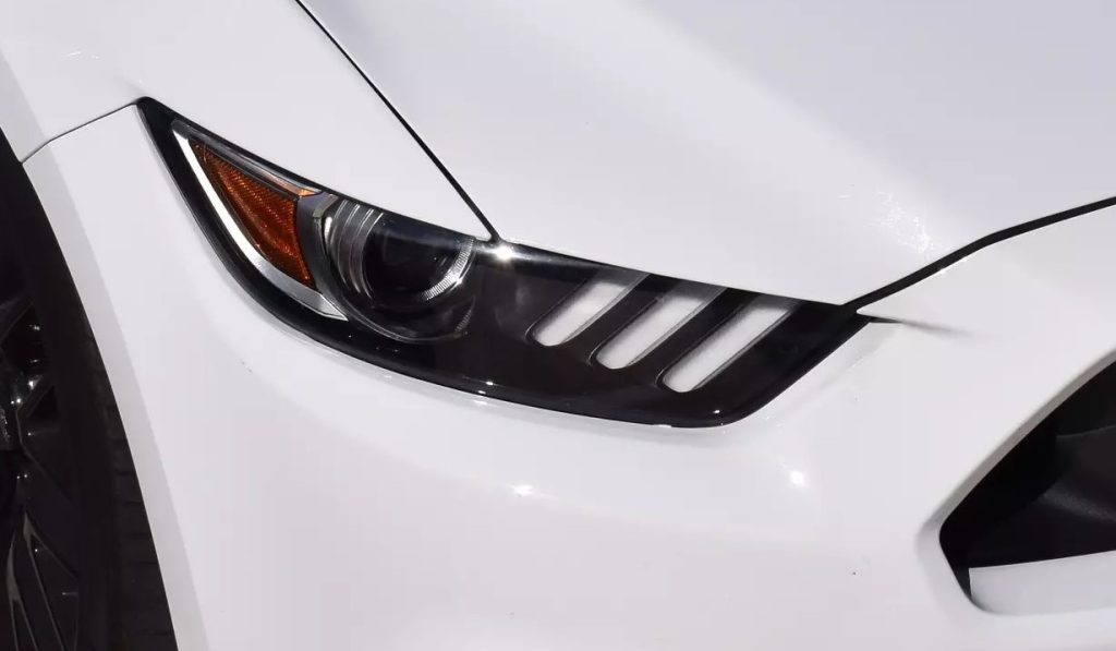 Projector Headlight on a Late Model Ford Mustang S550