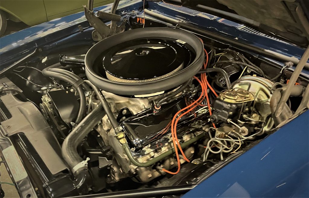 1969 chevy camaro ZL-1 COPO, 427 engine side