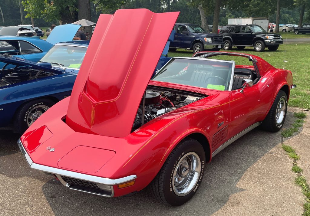 1971 red custom c3 corvette t-top coupe