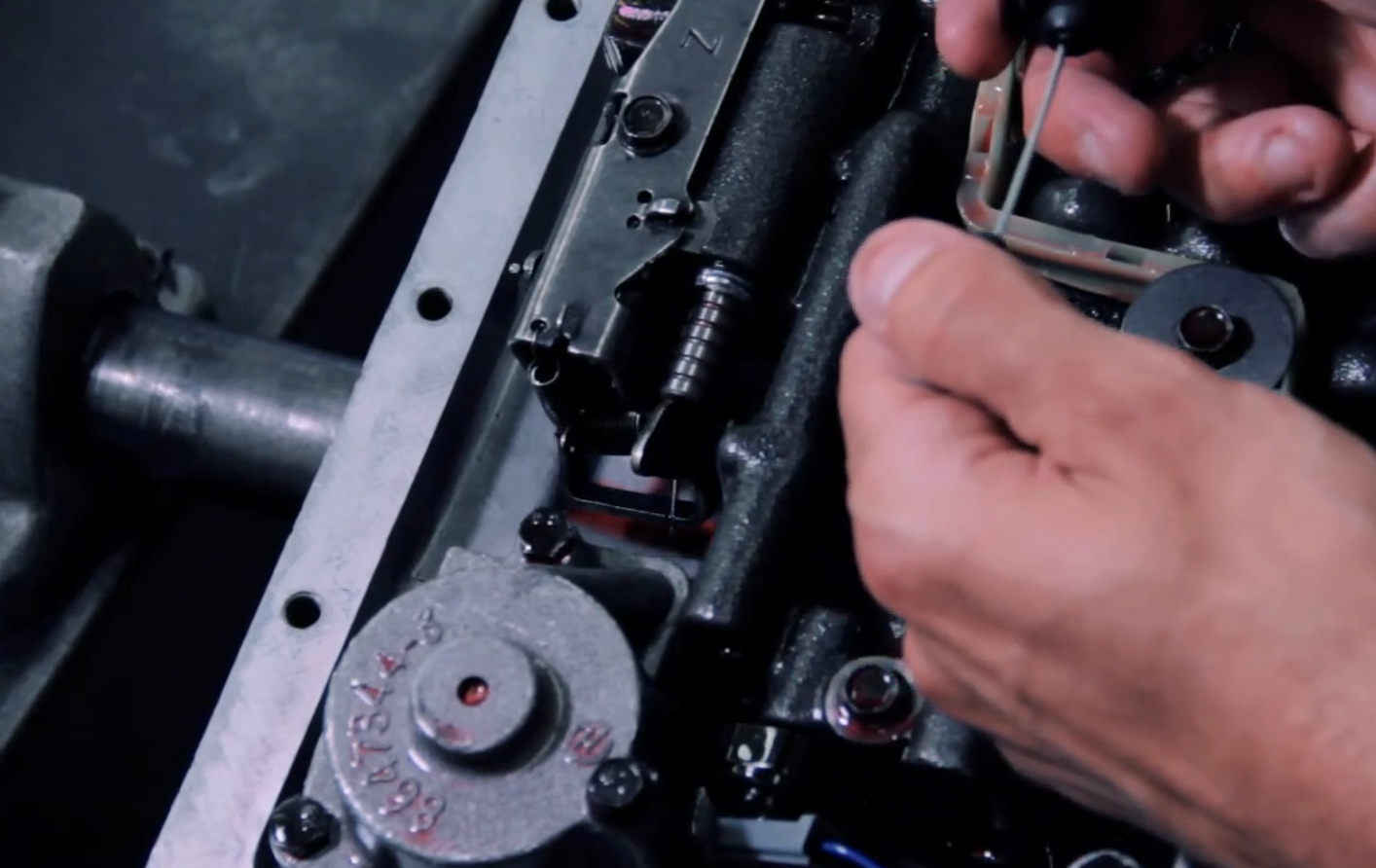 Video How to Properly Set Up the Throttle Valve Cable on a GM 700R4