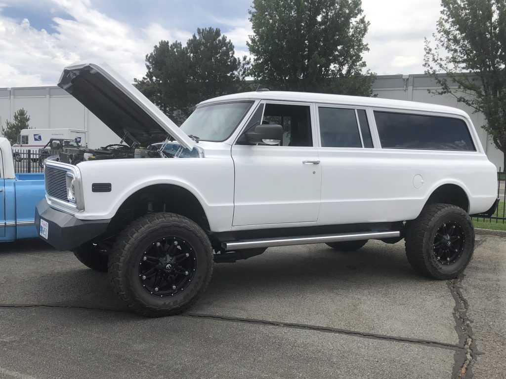 Lifted SUV at Summit Racing Show-n-Shine, Hot August Nights