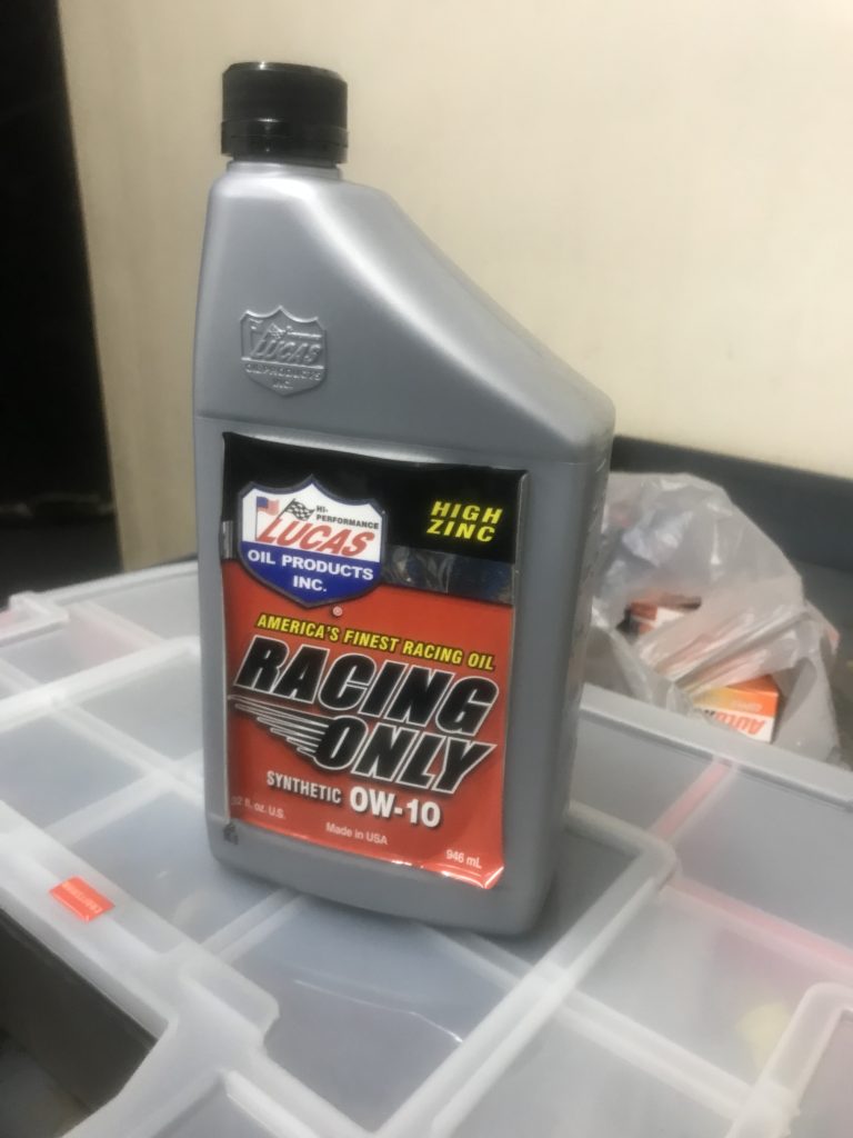 quart bottle of lucas racing oil