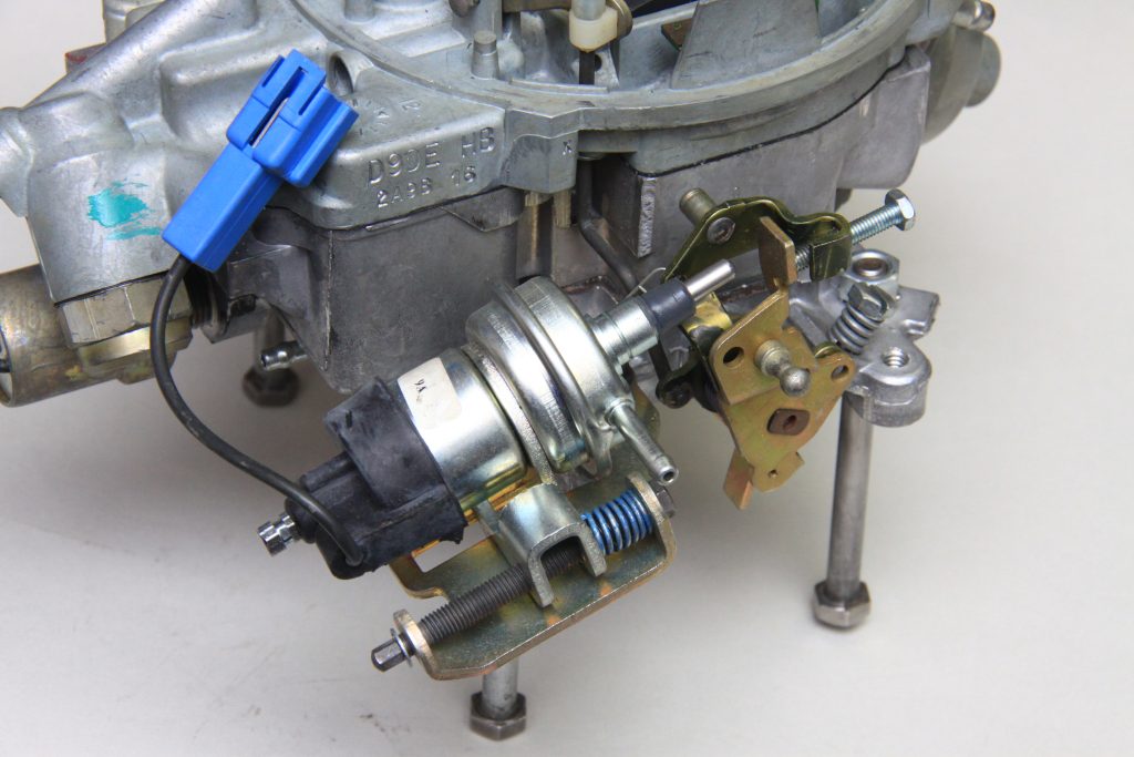 throttle linkage on a ford variable venturi Carburetor