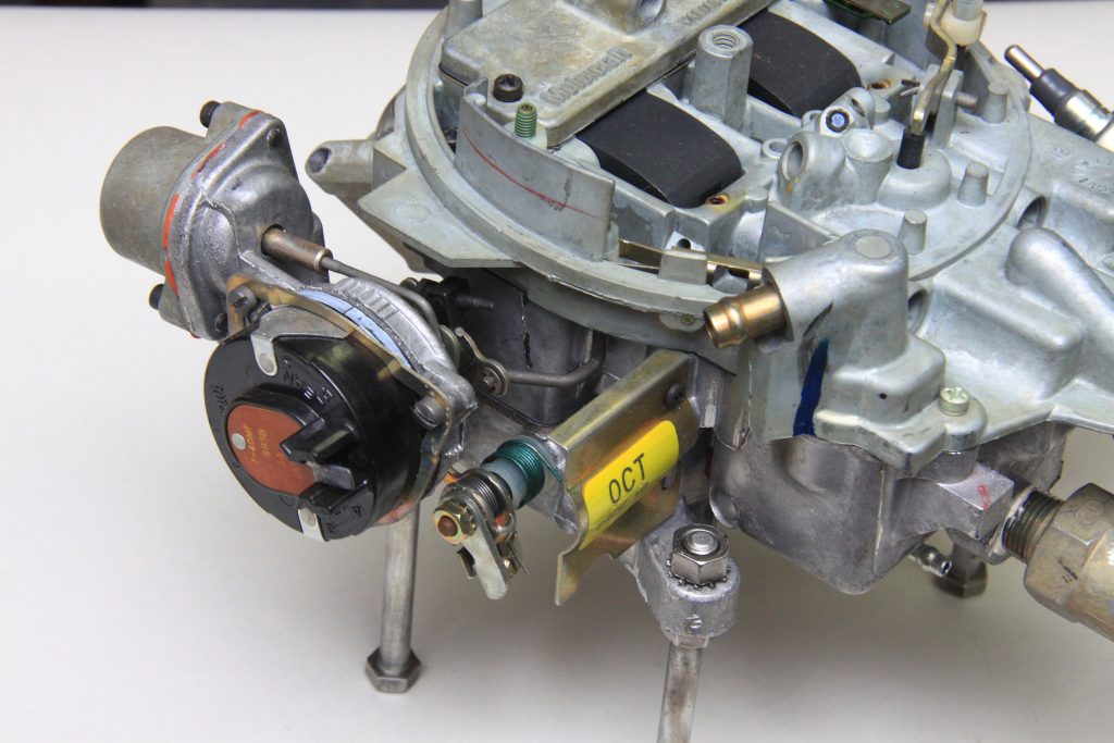 choke side view of a ford variable venturi Carburetor