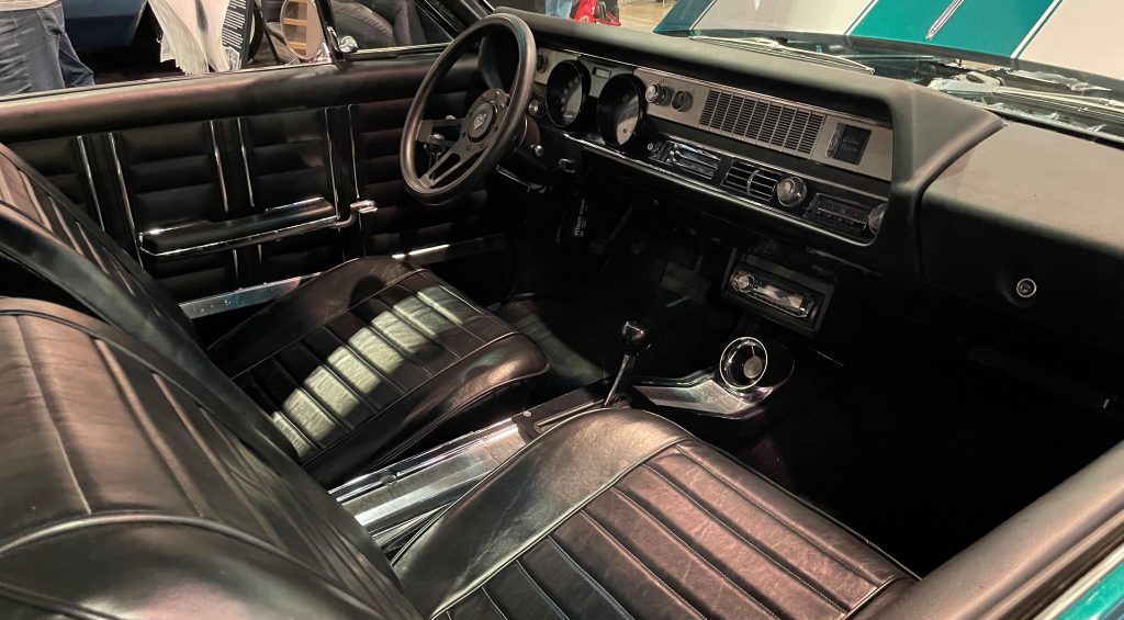 1967 oldsmobile cutlass supreme holiday coupe, interior