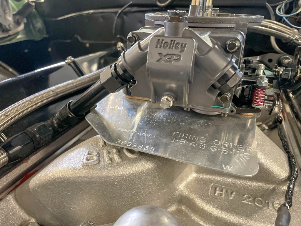 holley fuel manifold on a big block v8 engine