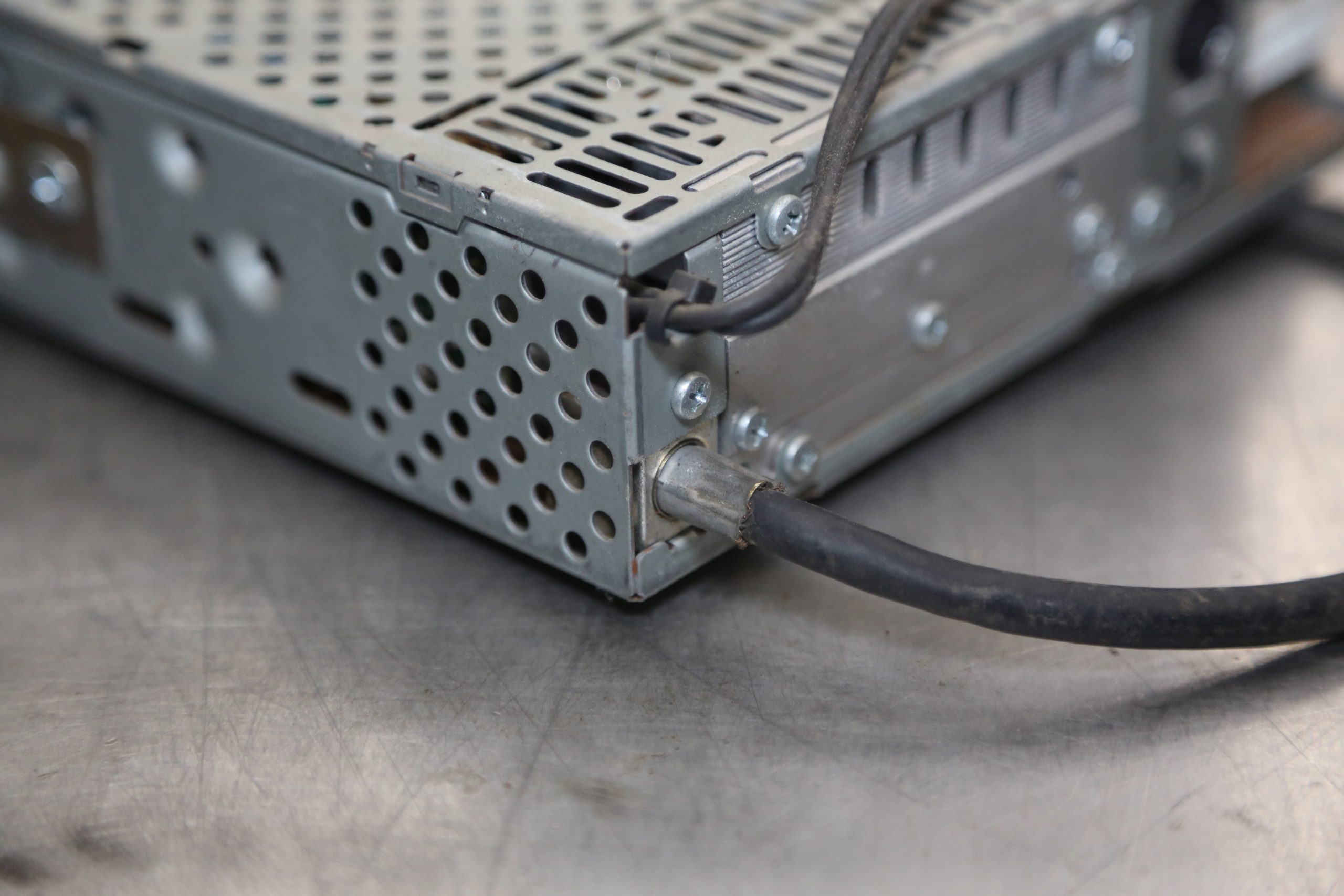 Fuzz Off Fixing FM Radio Reception in a Classic Car or Truck