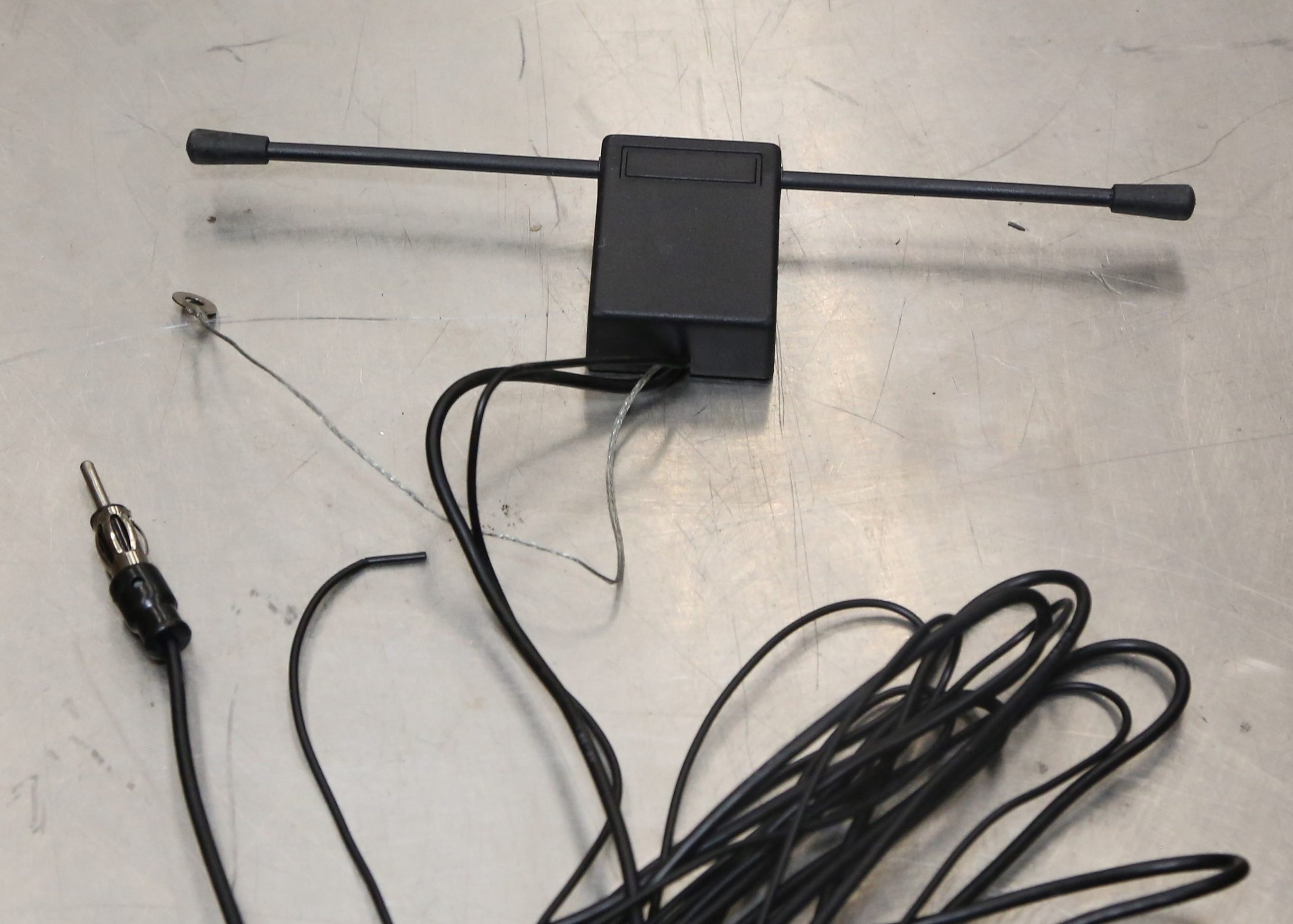 Fuzz Off Fixing FM Radio Reception in a Classic Car or Truck