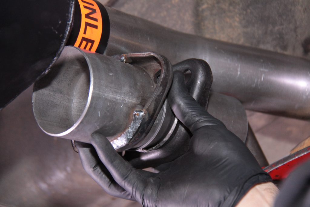 checking size of an exhaust flange prior to cutting