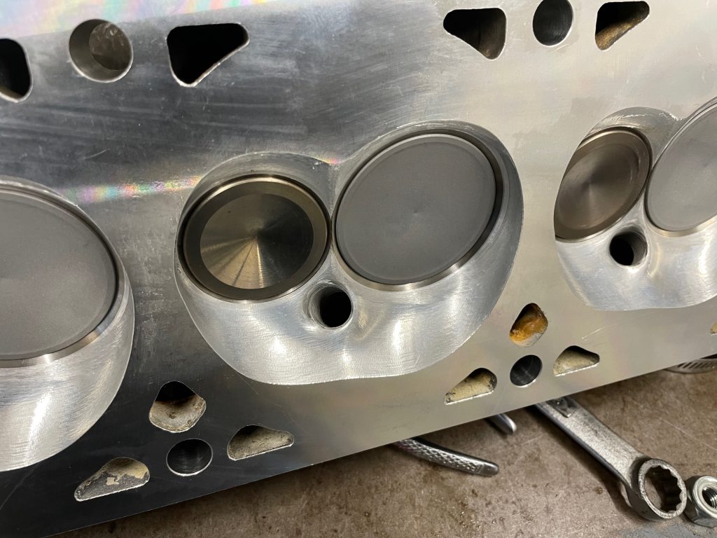 combustion chamber in a cylinder head