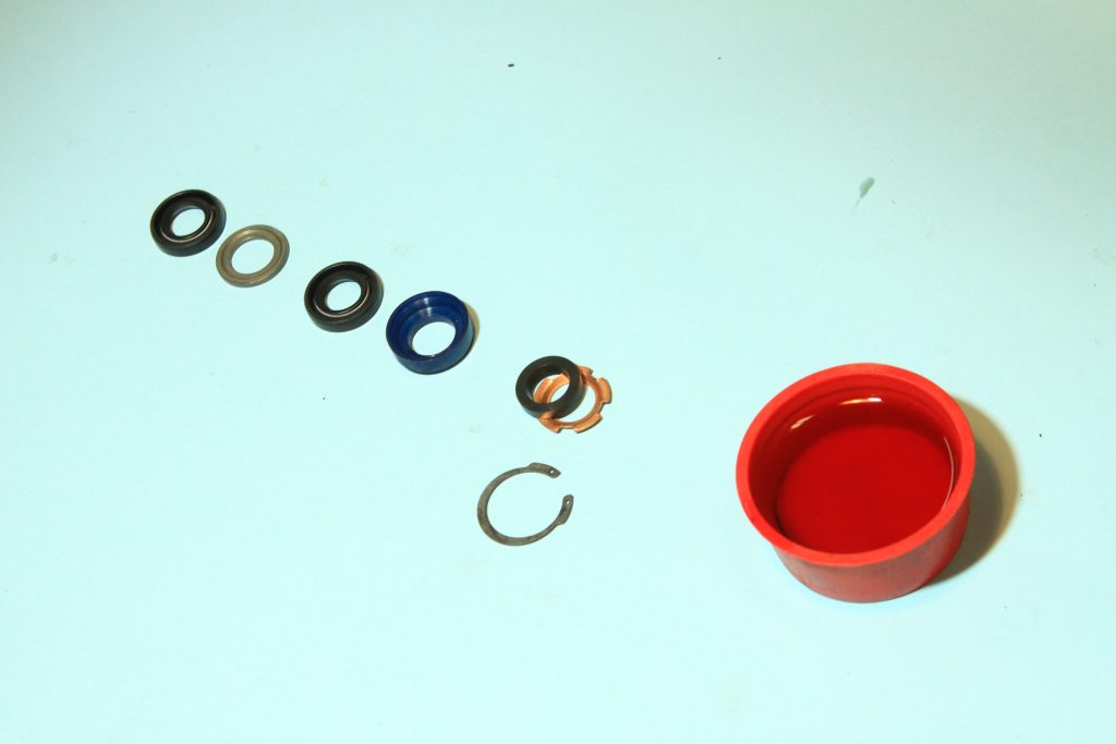 piston seals for a power steering cylinder