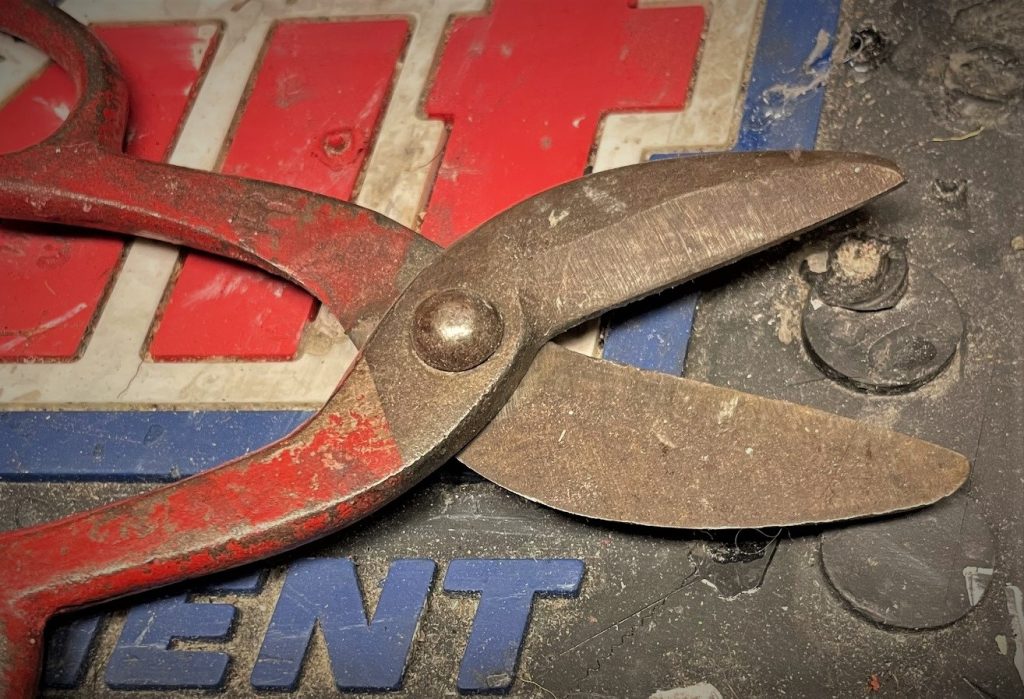 close up of jaw of vintage tin snips