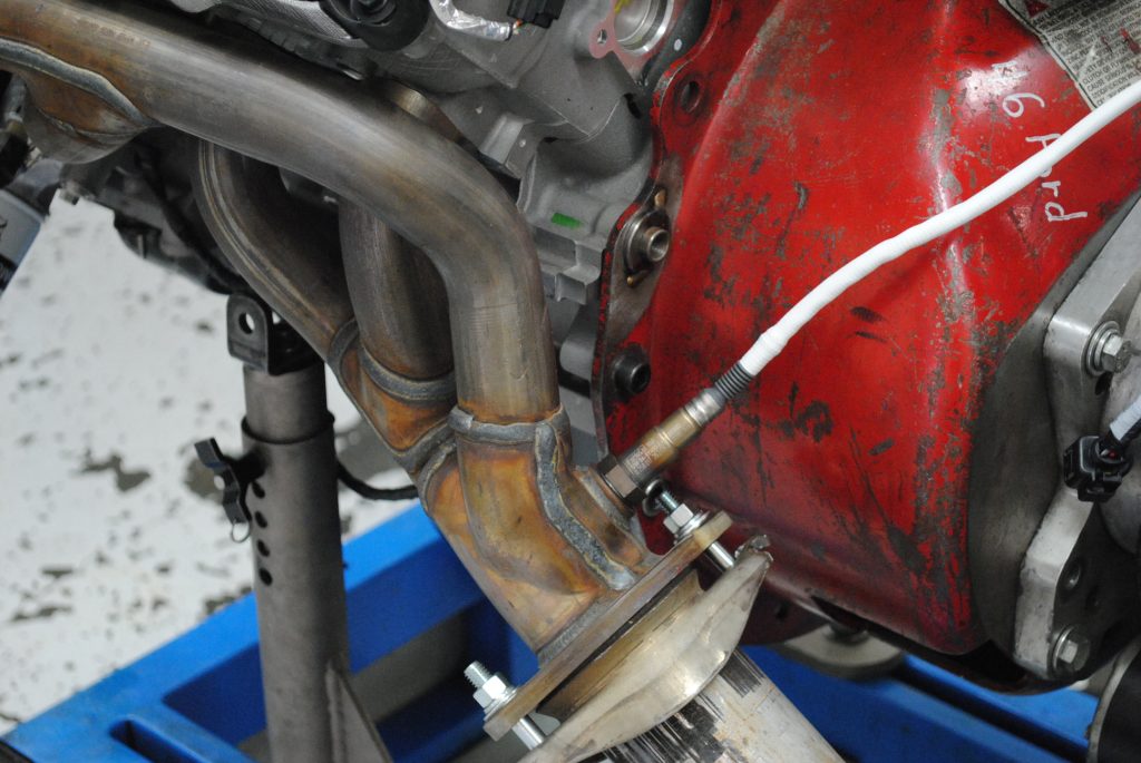 o2 sensor on a coyote V8 exhaust header