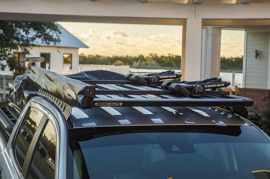 rhino rack pioneer platform with additional moutning accessories