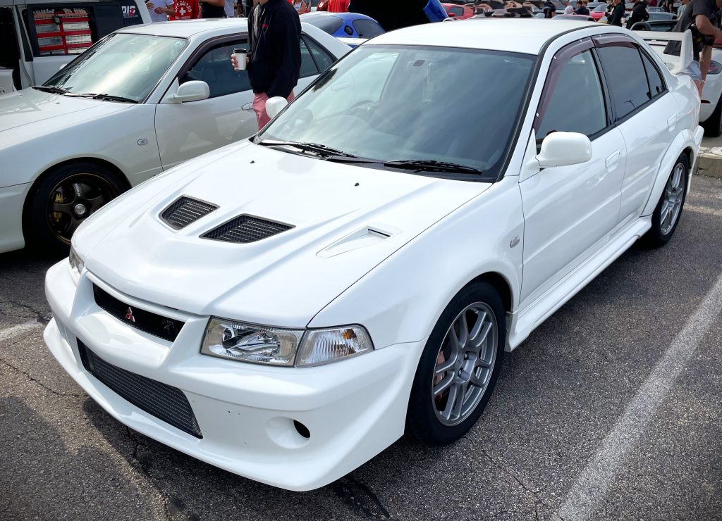 White Mitsubishi Evolution