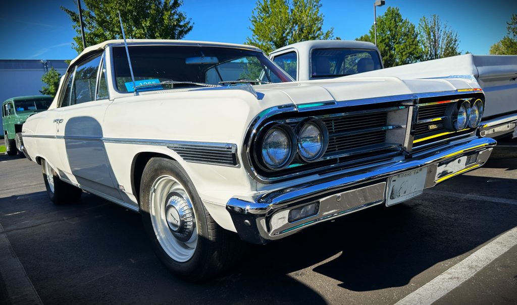 Chevy Acadian Beaumont Convertible (Canadian Nova)