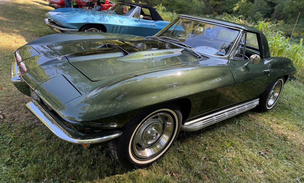 1967 Chevy Corvette Sting Ray with Side Pipes