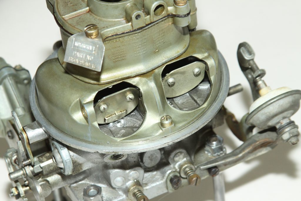 Choke plates on Holley 4000 Teapot carburetor
