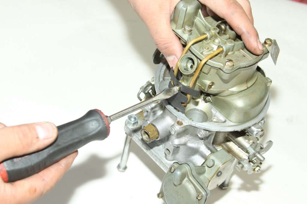 Secondary fuel feed tubes on Holley 4000 Teapot carburetor