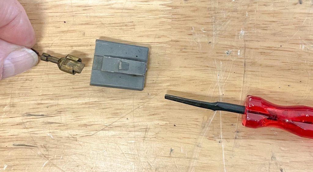 1971 Corvette alternator plug