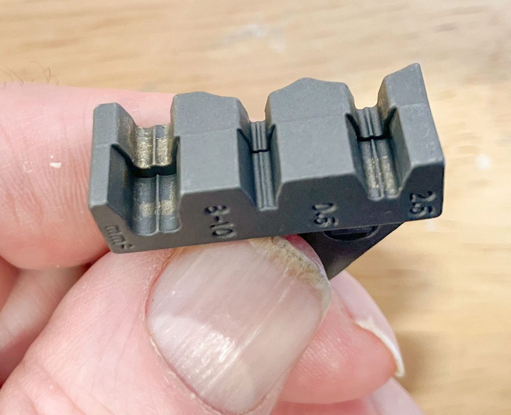Internal steps on Astro Pneumatic Ratcheting Crimping Tool crimping jaw