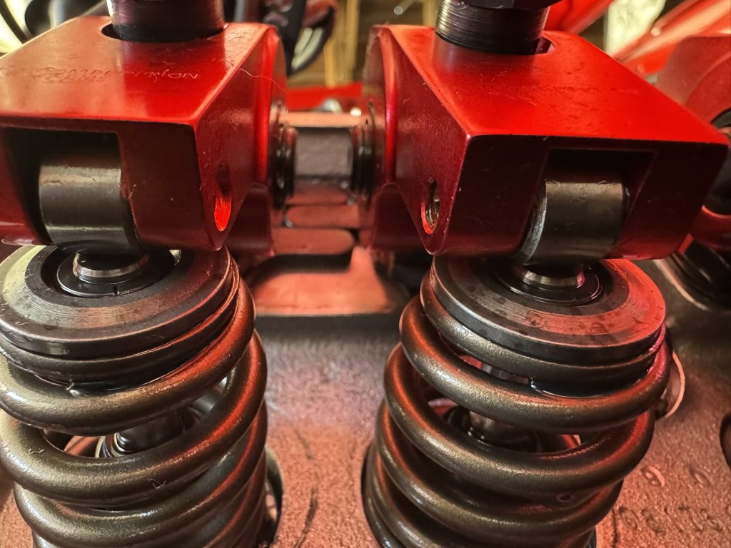 valve spring retainer tips under rockers