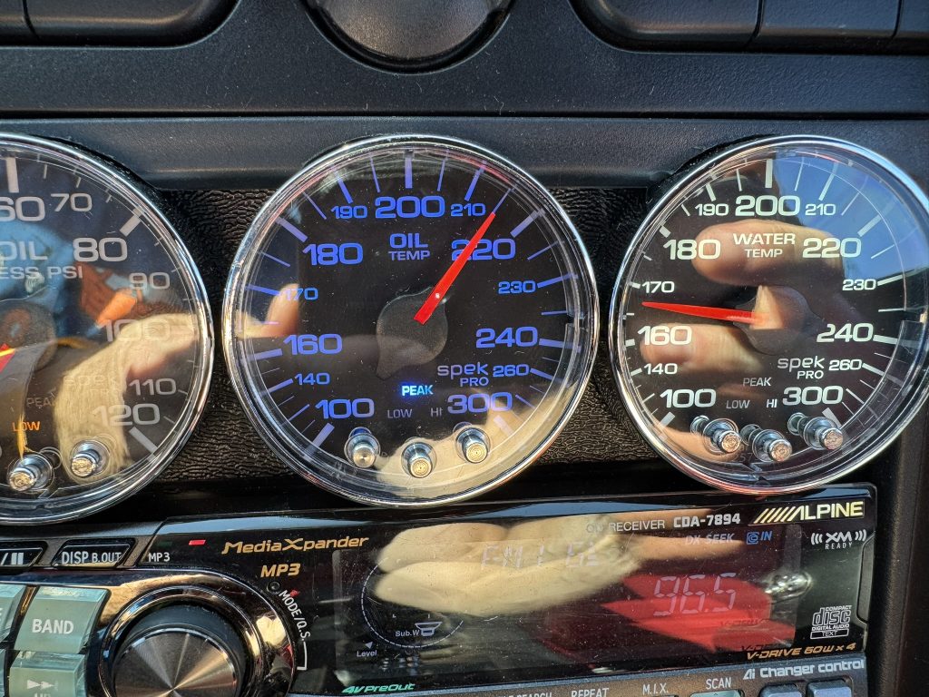 oil temp reading in a race car